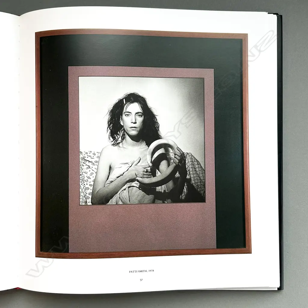 ROBERT MAPPLETHORPE: ALTARS Image 1++